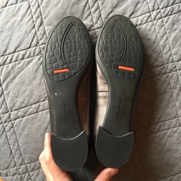 Rockport Adiprene Silver Metallic Flats Size 8 - Picture 5 of 7